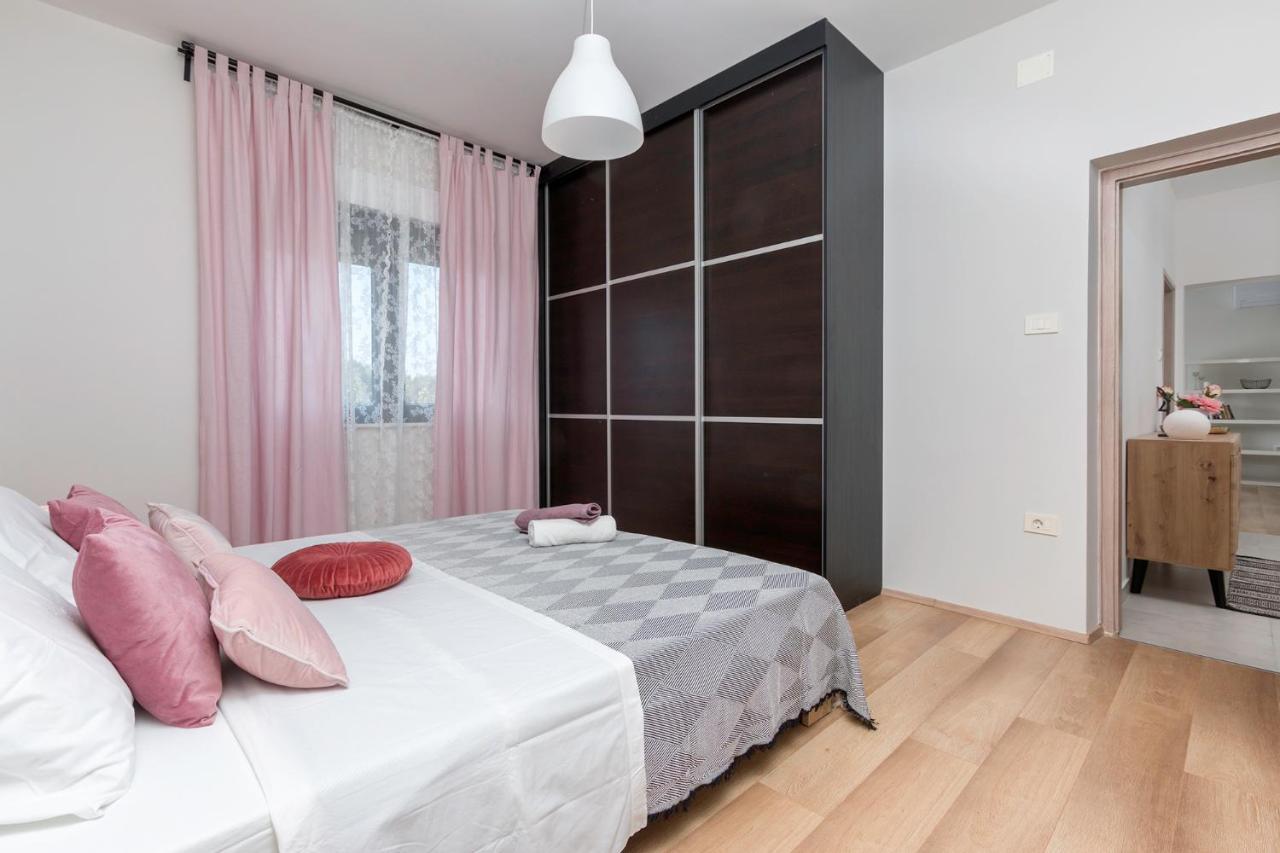 Apartman Olea Pula Exterior photo
