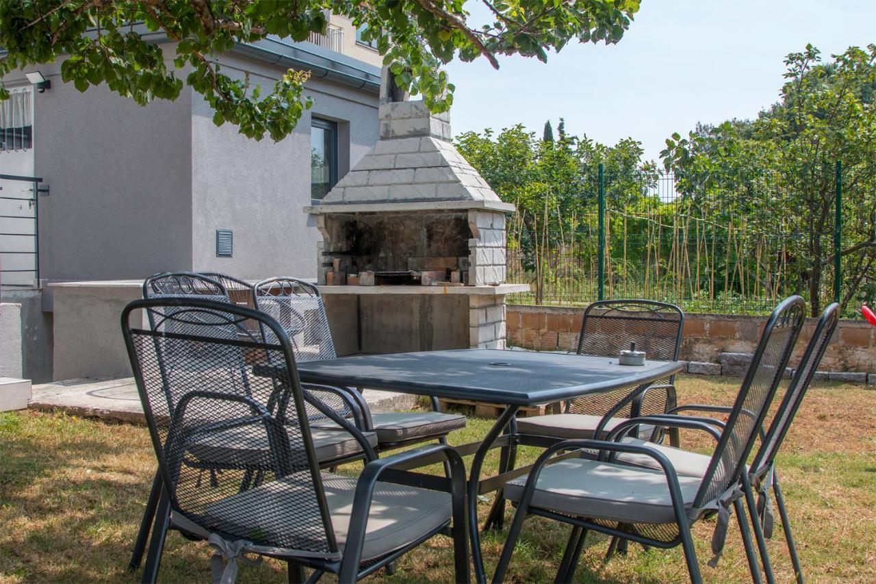 Apartman Olea Pula Exterior photo